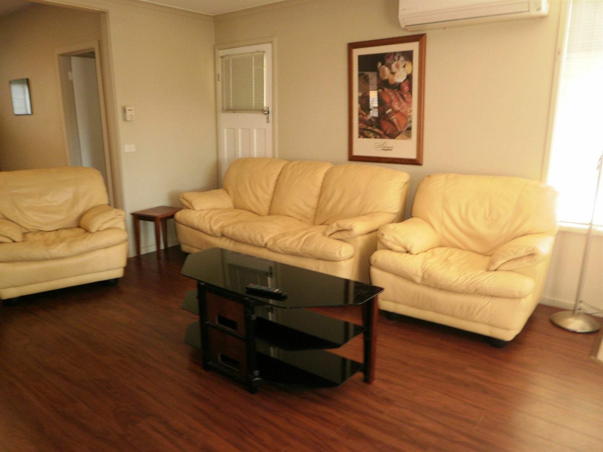 לייקס אינטרנס Kickback Cottages מראה חיצוני תמונה