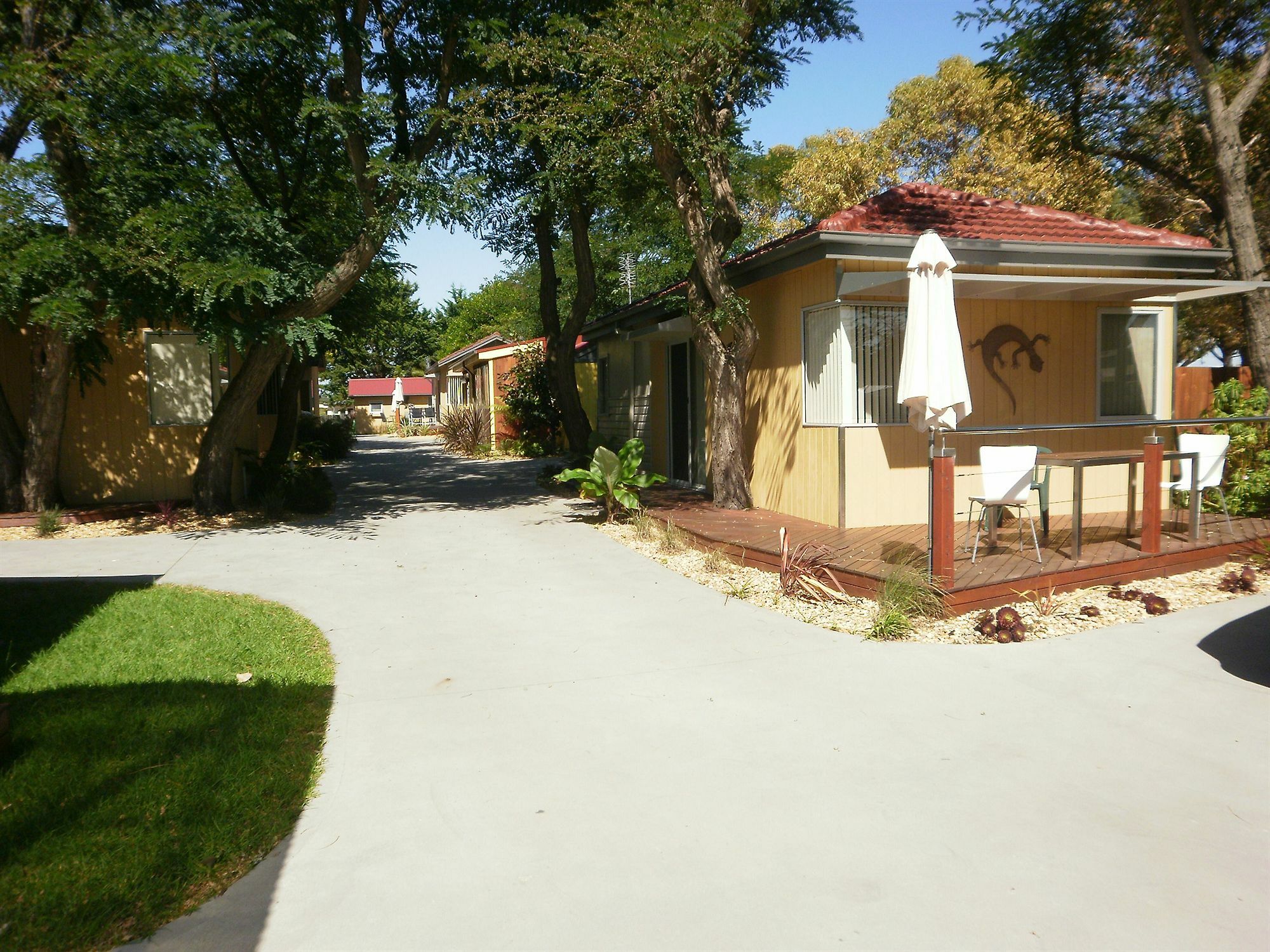 לייקס אינטרנס Kickback Cottages מראה חיצוני תמונה