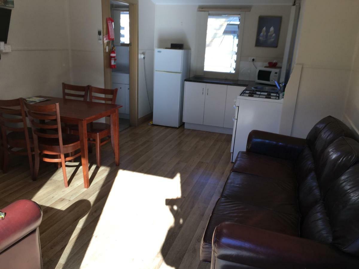 לייקס אינטרנס Kickback Cottages מראה חיצוני תמונה