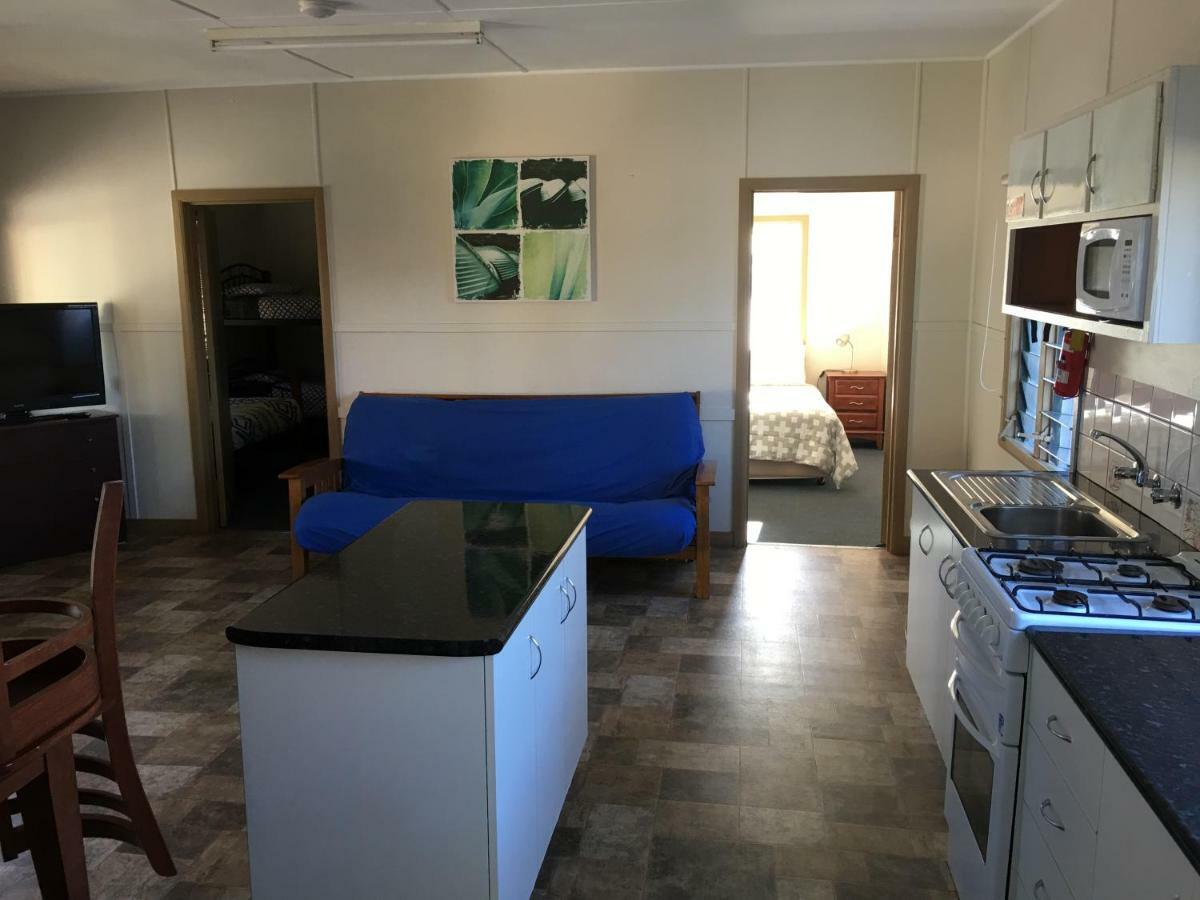 לייקס אינטרנס Kickback Cottages מראה חיצוני תמונה