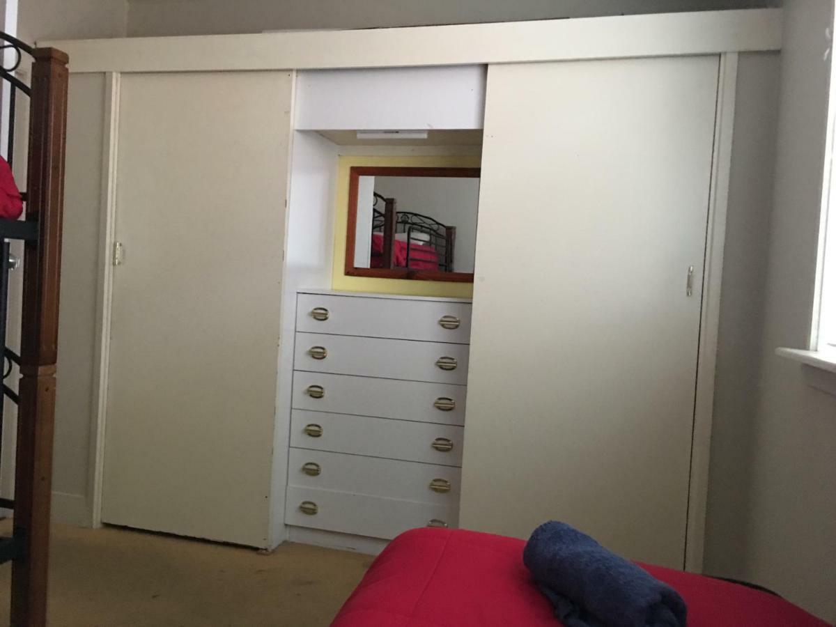 לייקס אינטרנס Kickback Cottages מראה חיצוני תמונה