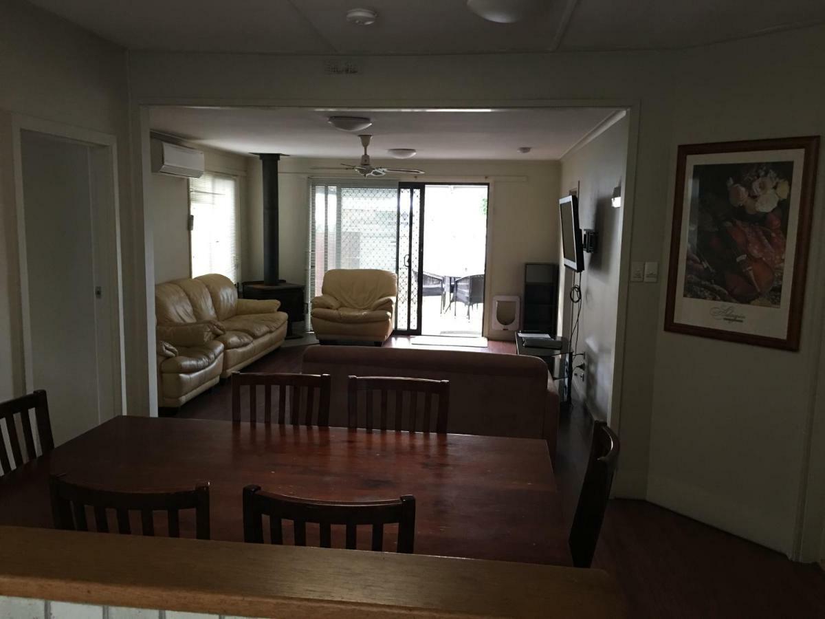 לייקס אינטרנס Kickback Cottages מראה חיצוני תמונה
